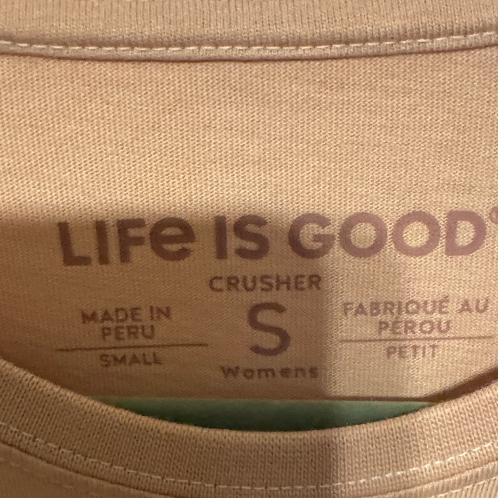 Life Is Good Women’s Blush Pink Tee with Beach Scene size small - Picture 3 of 8